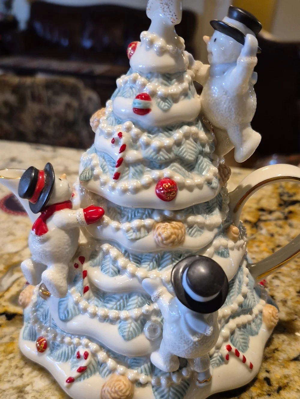 Lenox Christmas Tree With Snowmen Tea Pot. Vintage Piece.(#3030E)
